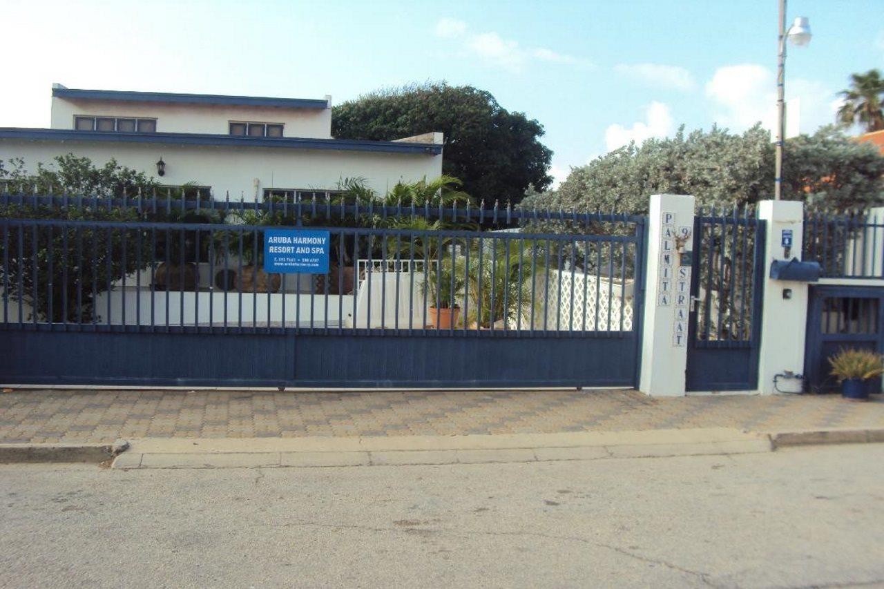 Aruba Harmony Apartments Oranjestad Dış mekan fotoğraf